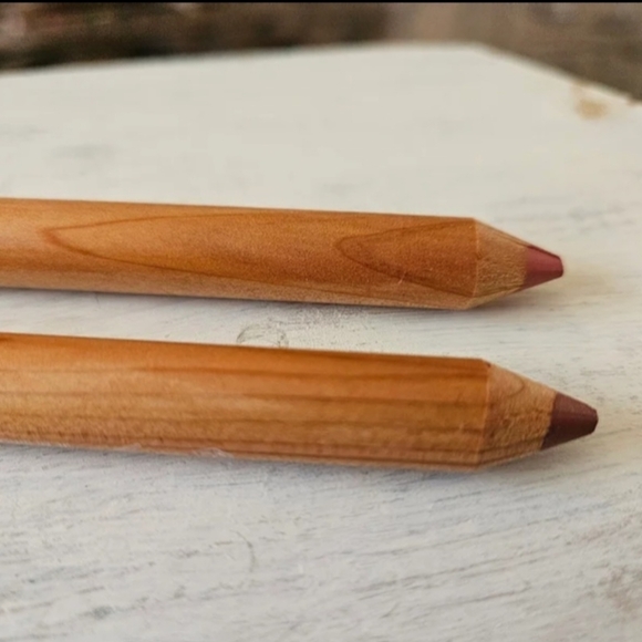 ILIA Lip Sketch Hydrating Crayon Lot of #2 Standard Size PINK DOOR & GENRE - Picture 2 of 7